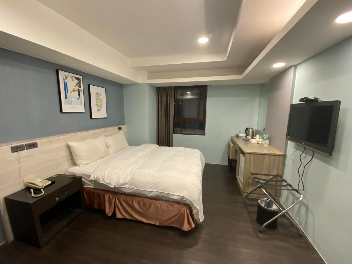 Taichung Saint Hotel Bagian luar foto