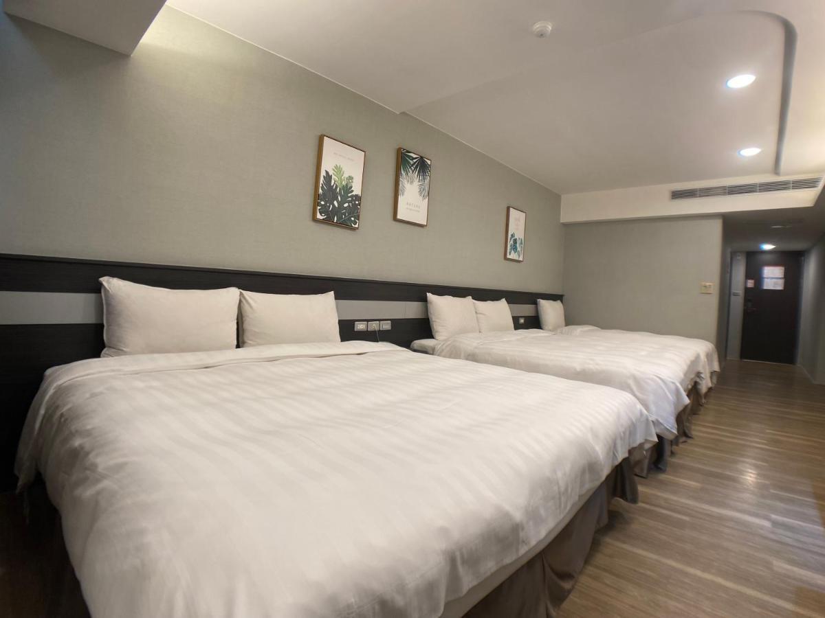 Taichung Saint Hotel Bagian luar foto