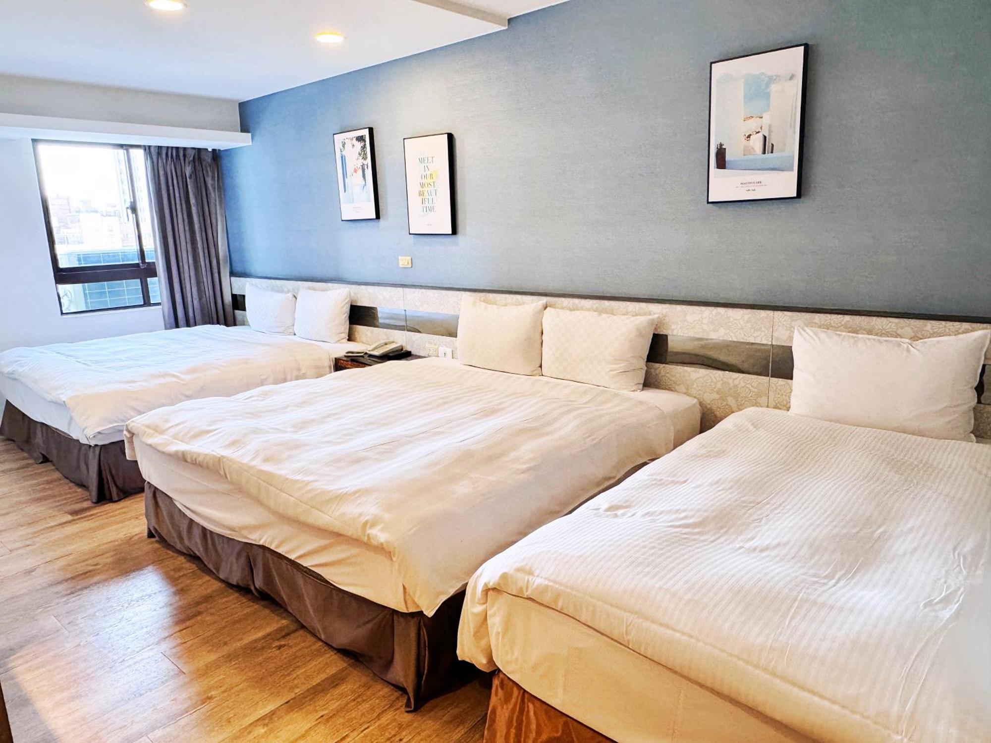 Taichung Saint Hotel Bagian luar foto