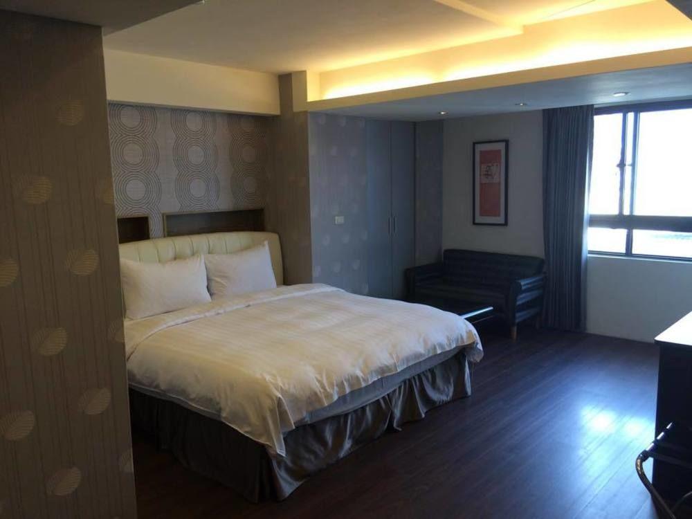Taichung Saint Hotel Bagian luar foto