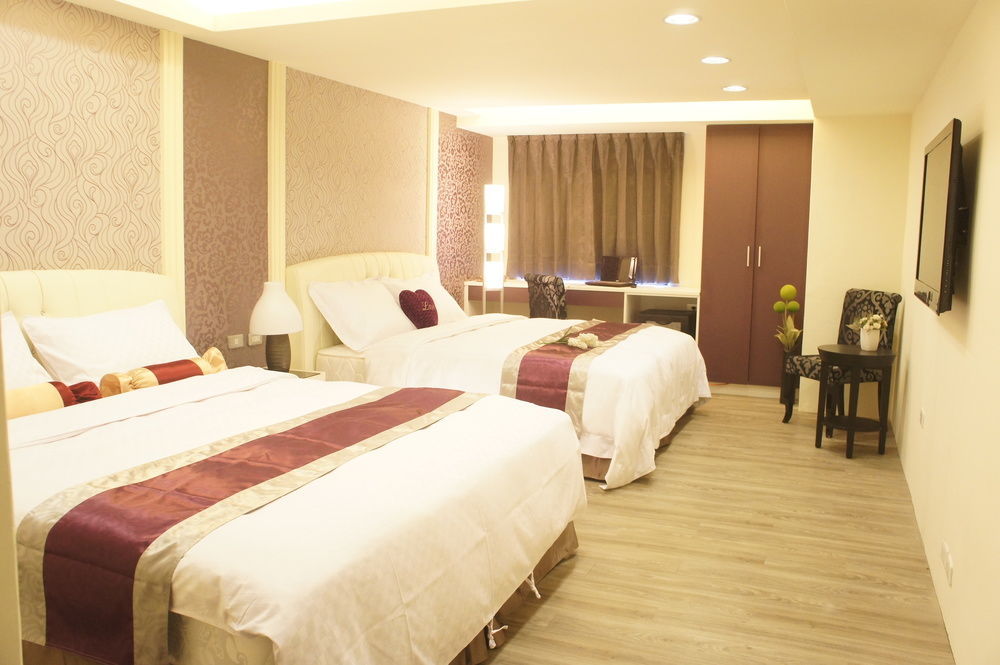Taichung Saint Hotel Bagian luar foto