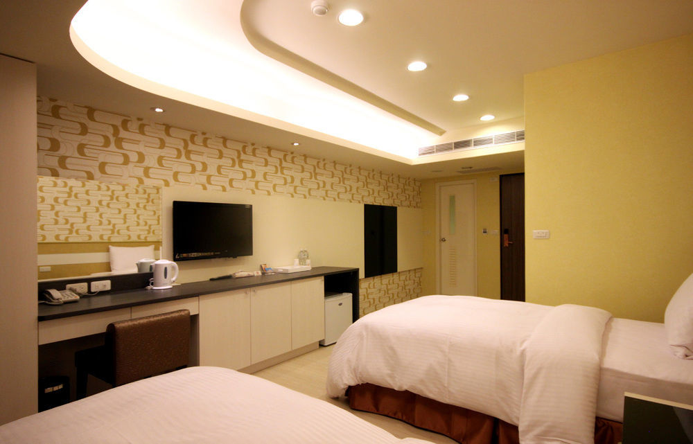 Taichung Saint Hotel Bagian luar foto