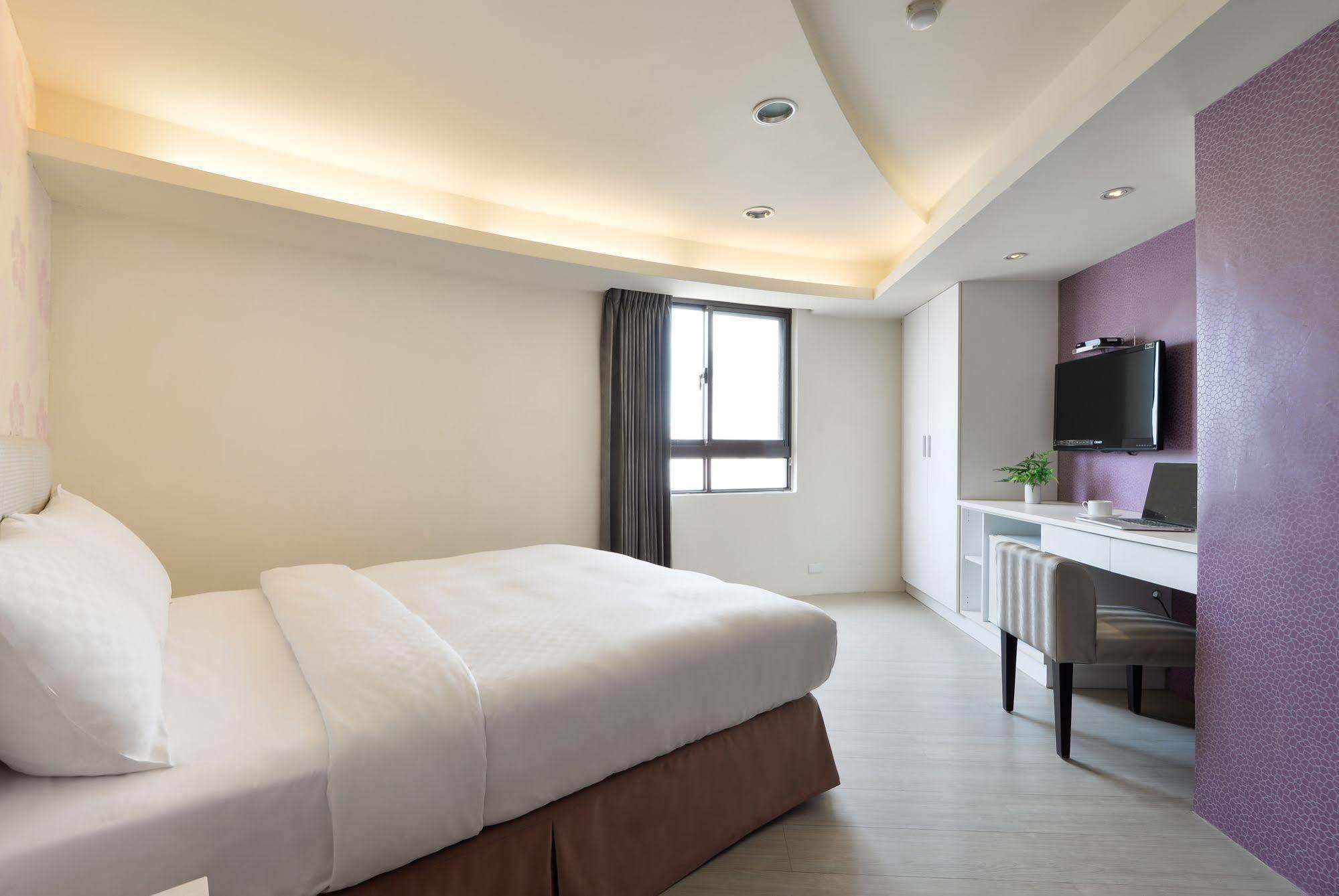 Taichung Saint Hotel Bagian luar foto