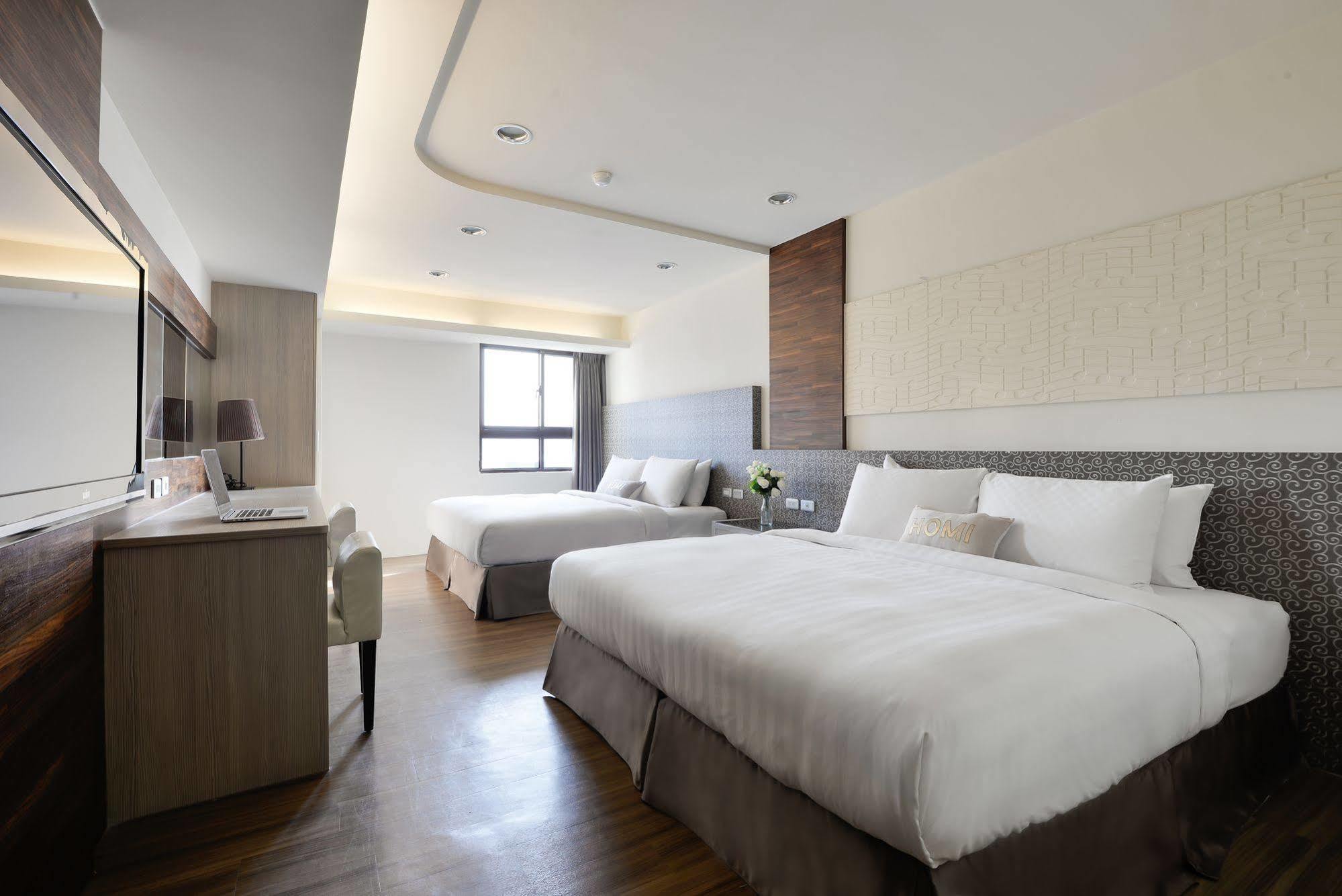 Taichung Saint Hotel Bagian luar foto