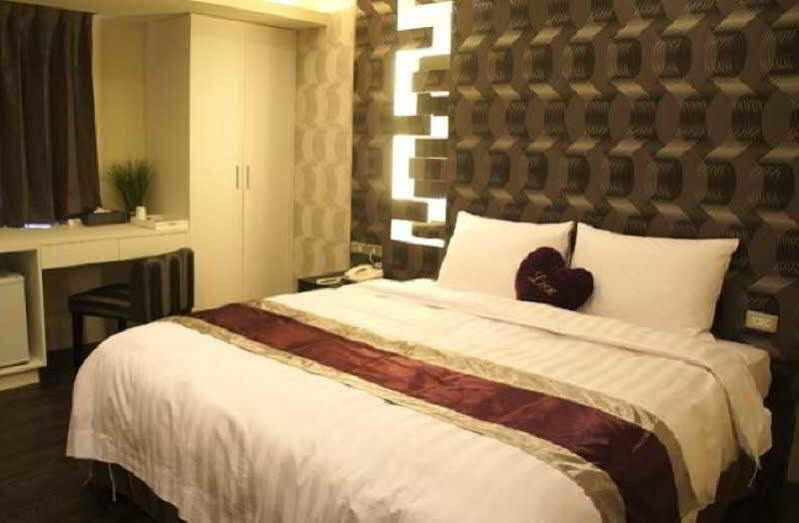 Taichung Saint Hotel Bagian luar foto