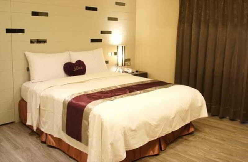 Taichung Saint Hotel Bagian luar foto