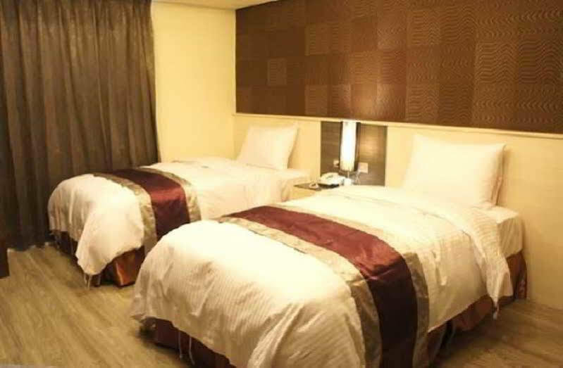 Taichung Saint Hotel Bagian luar foto